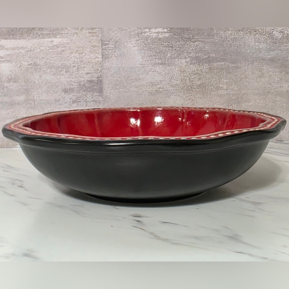 Elegant Red Ceramic Serving Bowl - Picture 4 of 4